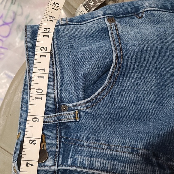 Volcom Womens?Jeans Stoned Straight High Rise Ankle Raw Hem Distressed Sz 28 EUC - Picture 13 of 15